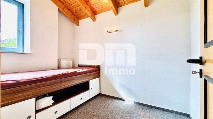 Zwei hochwertige Premium Doppelhaushälften im Paket auf großem Gewerbegrundstück - Haus 2 DG Gäste / Büro